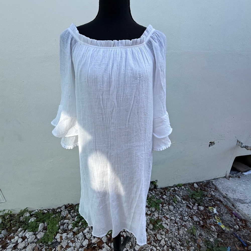 NAIF White Garment with Embroidered Detail